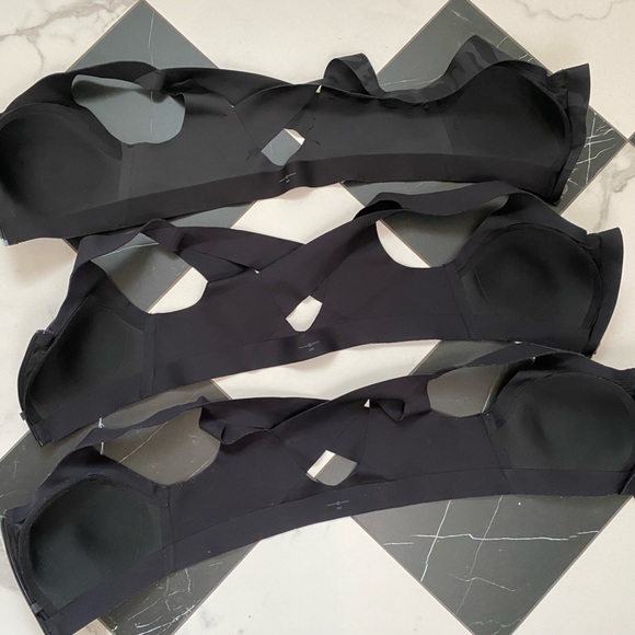 Lululemon Enlite Bras 36B x3 - Picture 3 of 4